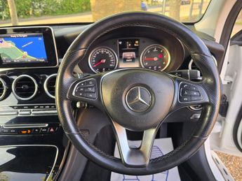 MERCEDES-BENZ GLC 2.1 GLC220d Urban Edition SUV 5dr Diesel G-Tronic+ 4MATIC Euro 6