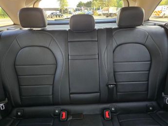 MERCEDES-BENZ GLC 2.1 GLC220d Urban Edition SUV 5dr Diesel G-Tronic+ 4MATIC Euro 6