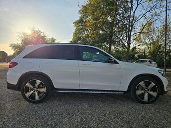 MERCEDES-BENZ GLC 2.1 GLC220d Urban Edition SUV 5dr Diesel G-Tronic+ 4MATIC Euro 6