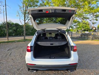 MERCEDES-BENZ GLC 2.1 GLC220d Urban Edition SUV 5dr Diesel G-Tronic+ 4MATIC Euro 6