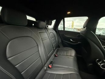 MERCEDES-BENZ GLC 2.1 GLC250d AMG Line SUV 5dr Diesel G-Tronic+ 4MATIC Euro 6 (s/s