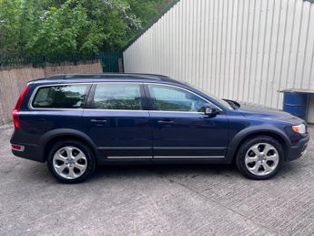 VOLVO XC70 2.4 D5 SE Lux Estate 5dr Diesel Geartronic AWD Euro 5 (205 ps)