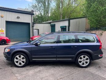 VOLVO XC70 2.4 D5 SE Lux Estate 5dr Diesel Geartronic AWD Euro 5 (205 ps)