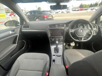 VOLKSWAGEN GOLF 1.4 TSI BlueMotion Tech SE Nav Hatchback 5dr Petrol DSG Euro 6 (