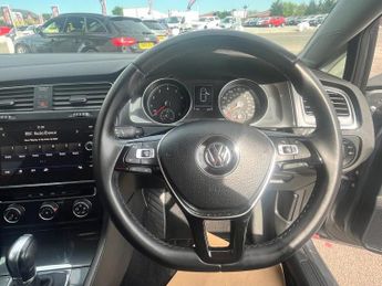 VOLKSWAGEN GOLF 1.4 TSI BlueMotion Tech SE Nav Hatchback 5dr Petrol DSG Euro 6 (