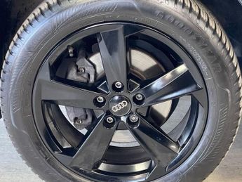 AUDI Q2 1.6 TDI 30 Sport SUV 5dr Diesel Manual Euro 6 (s/s) (116 ps)