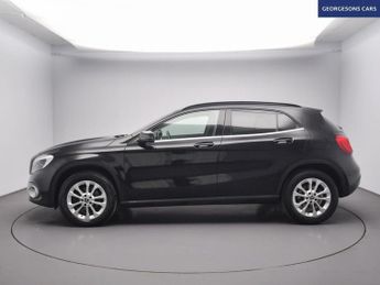MERCEDES-BENZ 180 1.6 GLA200 SE (Executive) SUV 5dr Petrol 7G-DCT Euro 6 (s/s) (15