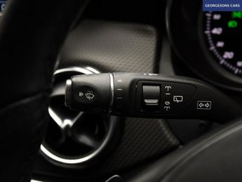 MERCEDES-BENZ GLA 1.6 GLA200 SE (Executive) SUV 5dr Petrol 7G-DCT Euro 6 (s/s) (15
