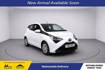 Toyota AYGO 1.0 VVT-i x-play Hatchback 5dr Petrol x-shift Euro 6 (Safety Sen