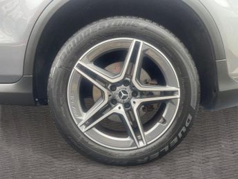 MERCEDES-BENZ GLC 2.0 GLC220d AMG Line SUV 5dr Diesel G-Tronic+ 4MATIC Euro 6 (s/s