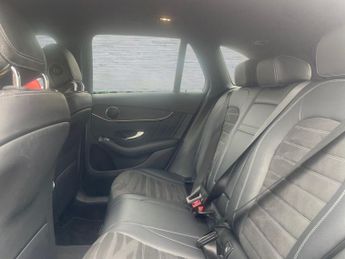 MERCEDES-BENZ GLC 2.0 GLC220d AMG Line SUV 5dr Diesel G-Tronic+ 4MATIC Euro 6 (s/s