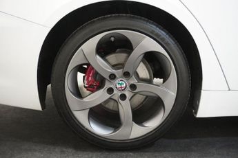 ALFA ROMEO GIULIA Alfa Romeo Giulia 2.2 TD Speciale Saloon 4dr Diesel Auto Euro 6 