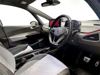 VOLKSWAGEN ID.3 Pro Performance 58kWh Family Hatchback 5dr Electric Auto (204 ps