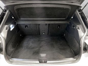 VOLKSWAGEN ID.3 Pro Performance 58kWh Family Hatchback 5dr Electric Auto (204 ps