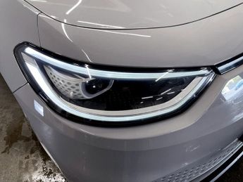 VOLKSWAGEN ID.3 Pro Performance 58kWh Family Hatchback 5dr Electric Auto (204 ps