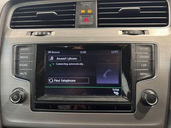 VOLKSWAGEN GOLF 1.6 TDI BlueMotion Tech SE Hatchback 5dr Diesel DSG Euro 5 (s/s)
