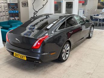JAGUAR XJ 3.0d V6 Portfolio Saloon 4dr Diesel Auto Euro 6 (s/s) (300 ps)
