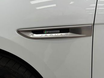 JAGUAR F-PACE 2.0 D180 R-Sport SUV 5dr Diesel Auto AWD Euro 6 (s/s) (180 ps)