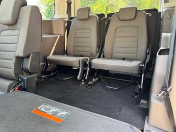FORD GRAND TOURNEO CONNECT 1.5 EcoBlue Titanium MPV 5dr Diesel Auto Euro 6 (s/s) (120 ps)