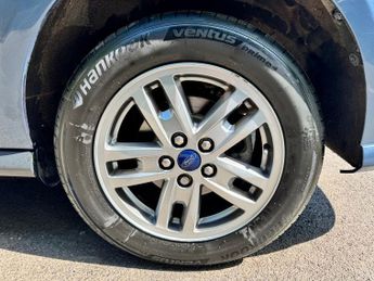 FORD GRAND TOURNEO CONNECT 1.5 EcoBlue Titanium MPV 5dr Diesel Auto Euro 6 (s/s) (120 ps)
