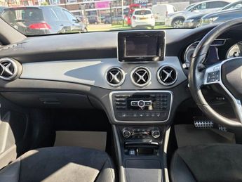 MERCEDES-BENZ CLA 1.8 CLA200 CDI AMG Sport Coupe 4dr Diesel 7G-DCT Euro 5 (s/s) (1