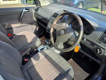 VOLKSWAGEN POLO 1.4 S Hatchback 5dr Petrol Automatic (165 g/km, 79 bhp)