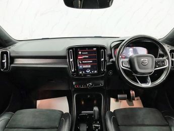 VOLVO XC40 1.5 T3 R-Design Pro SUV 5dr Petrol Auto Euro 6 (s/s) (163 ps)