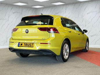 VOLKSWAGEN GOLF 1.5 eTSI MHEV Life Hatchback 5dr Petrol Hybrid DSG Euro 6 (s/s) 