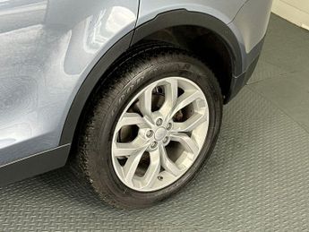 LAND ROVER DISCOVERY SPORT 2.0 TD4 HSE SUV 5dr Diesel Auto 4WD Euro 6 (s/s) (180 ps)