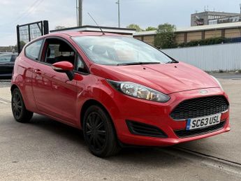Ford Fiesta 1.25 Style Hatchback 3 Door Petrol Manual Red Low Tax