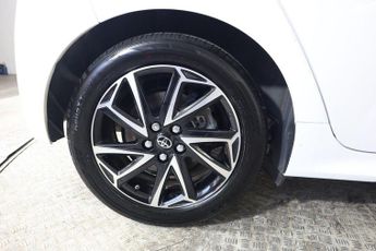 TOYOTA YARIS 1.5 VVT-h Design E-CVT Euro 6 (s/s) 5dr