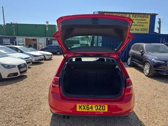 VOLKSWAGEN GOLF 2.0 TDI BlueMotion Tech GT Hatchback 5dr Diesel DSG Euro 5 (s/s)