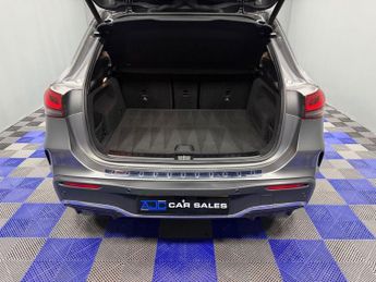 MERCEDES-BENZ EQA EQA 250 66.5kWh AMG Line (Premium) SUV 5dr Electric Auto (190 ps