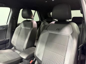 VOLKSWAGEN T-ROC 1.5 TSI GPF EVO R-Line SUV 5dr Petrol DSG Euro 6 (s/s) (150 ps)