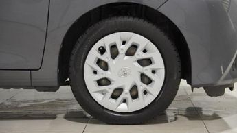 TOYOTA AYGO 1.0 VVT-i x-play Hatchback 5dr Petrol x-shift Euro 6 (Safety Sen