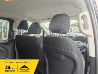 MERCEDES-BENZ VITO 2.1 119 CDI Premium Crew Van Double Cab 5dr Diesel G-Tronic+ RWD