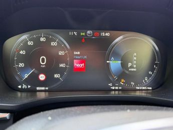 VOLVO XC60 2.0h T8 Twin Engine 10.4kWh R-Design Pro SUV 5dr Petrol Plug-in 