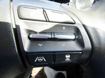 HYUNDAI KONA 1.6 h-GDi Premium SUV 5dr Petrol Hybrid DCT Euro 6 (s/s) (141 ps