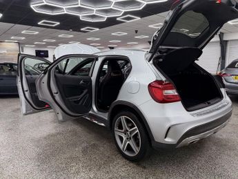 MERCEDES-BENZ 180 1.6 GLA200 AMG Line SUV 5dr Petrol 7G-DCT Euro 6 (s/s) (156 ps)