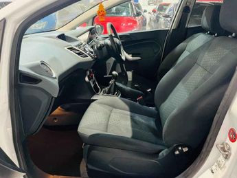 FORD FIESTA 1.4 TDCi DPF Titanium Hatchback 5dr Diesel Manual (107 g/km, 69 