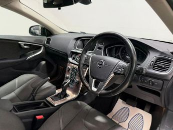 VOLVO V40 CROSS COUNTRY 1.5 T3 GPF Nav Plus Hatchback 5dr Petrol Auto Euro 6 (s/s) (152 