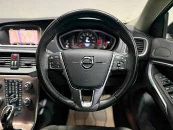 VOLVO V40 CROSS COUNTRY 1.5 T3 GPF Nav Plus Hatchback 5dr Petrol Auto Euro 6 (s/s) (152 
