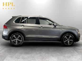 VOLKSWAGEN TIGUAN 2.0 TDI SE Navigation SUV 5dr Diesel DSG Euro 6 (s/s) (150 ps)