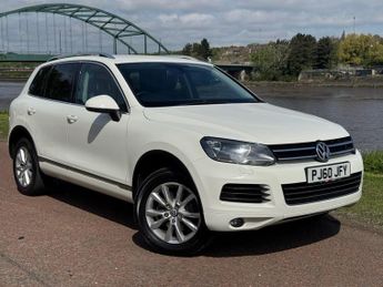 VOLKSWAGEN TOUAREG 3.0 TDI V6 SE SUV 5dr Diesel Tiptronic 4WD Euro 5 (s/s) (240 ps)