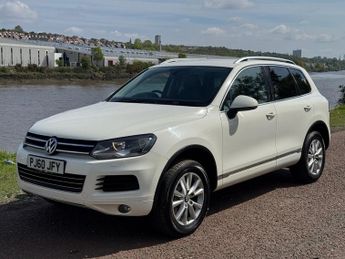 VOLKSWAGEN TOUAREG 3.0 TDI V6 SE SUV 5dr Diesel Tiptronic 4WD Euro 5 (s/s) (240 ps)