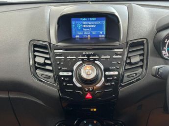 FORD FIESTA 1.0T EcoBoost Titanium Hatchback 5dr Petrol Powershift Euro 6 (1