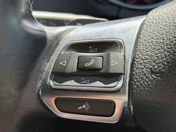 VOLKSWAGEN GOLF 2.0 TDI GTD (Leather) Hatchback 3dr Diesel DSG Euro 5 (170 ps)