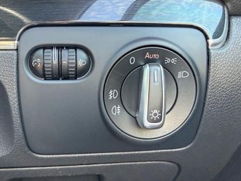 VOLKSWAGEN GOLF 2.0 TDI GTD (Leather) Hatchback 3dr Diesel DSG Euro 5 (170 ps)