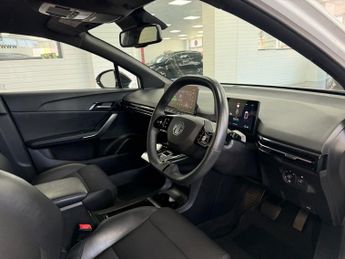 MG Mg4 64kWh Trophy Long Range Hatchback 5dr Electric Auto (203 ps)