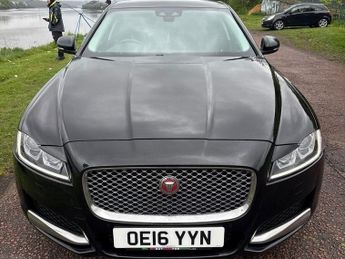 JAGUAR XF 2.0d Portfolio Saloon 4dr Diesel Auto Euro 6 (s/s) (180 ps)
